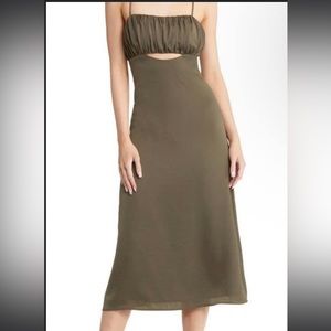 Lulu’s Cheers with the Best Green Midi Dress